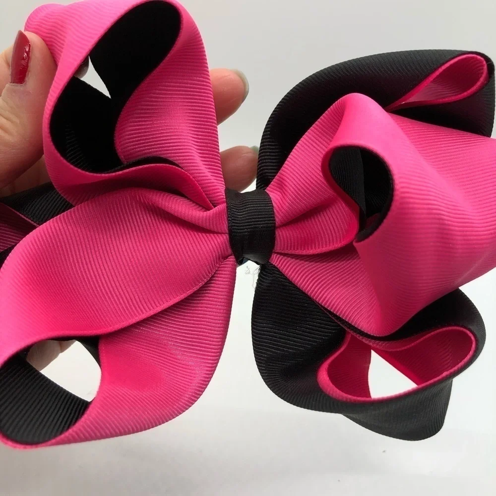 Gaby’s Black and Pink Oversized Bow